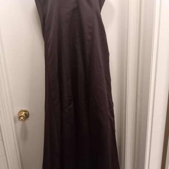 Evening gown - Picture 4 of 17